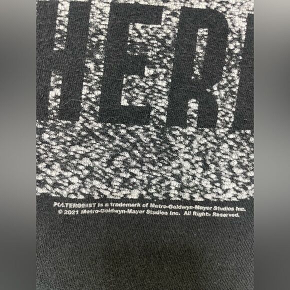 Poltergeist Movie They're Here Graphic T-shirt Women Medium Black Short Sleeve - Picture 3 of 6